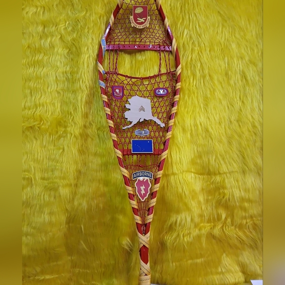 ❄️ Decorative Alaska Snowshoe – Airborne Military Tribute